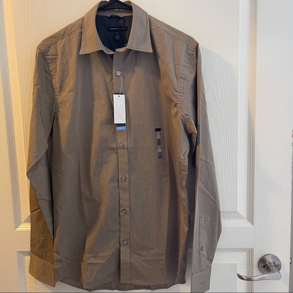 VanHeusen Slim Fit Button Down Shirt Size S - Picture 2 of 7